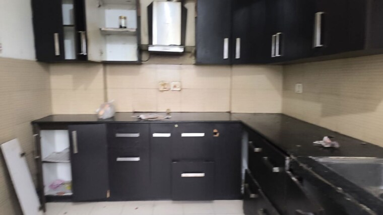 Kitchen, bptp-park-grandeura 3.5 Bedroom 2032 Sq.Ft. Apartment In Sector 82 Faridabad 10264009