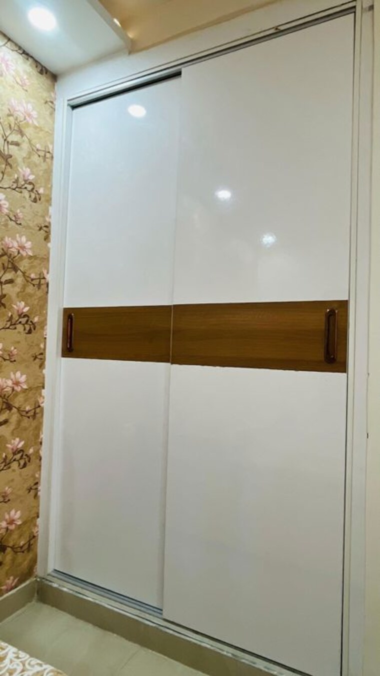 Room, suncity-avenue-76 2 Bedroom 1080 Sq.Ft. Apartment In Sector 76 Gurgaon 10264058