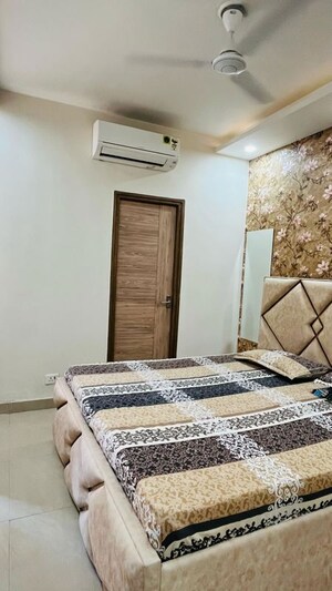 Bedroom in 2 BHK Apartment at Suncity Avenue 76, Sector 76 – for Rent