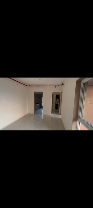 Room in 2 BHK Apartment at Mahaveer Solitaire Edge, Kandivali East – for Rent