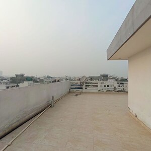 Balcony in 1 BHK Builder Floor at RWA Residential Society Sector 46, Sector 46 – for Rent