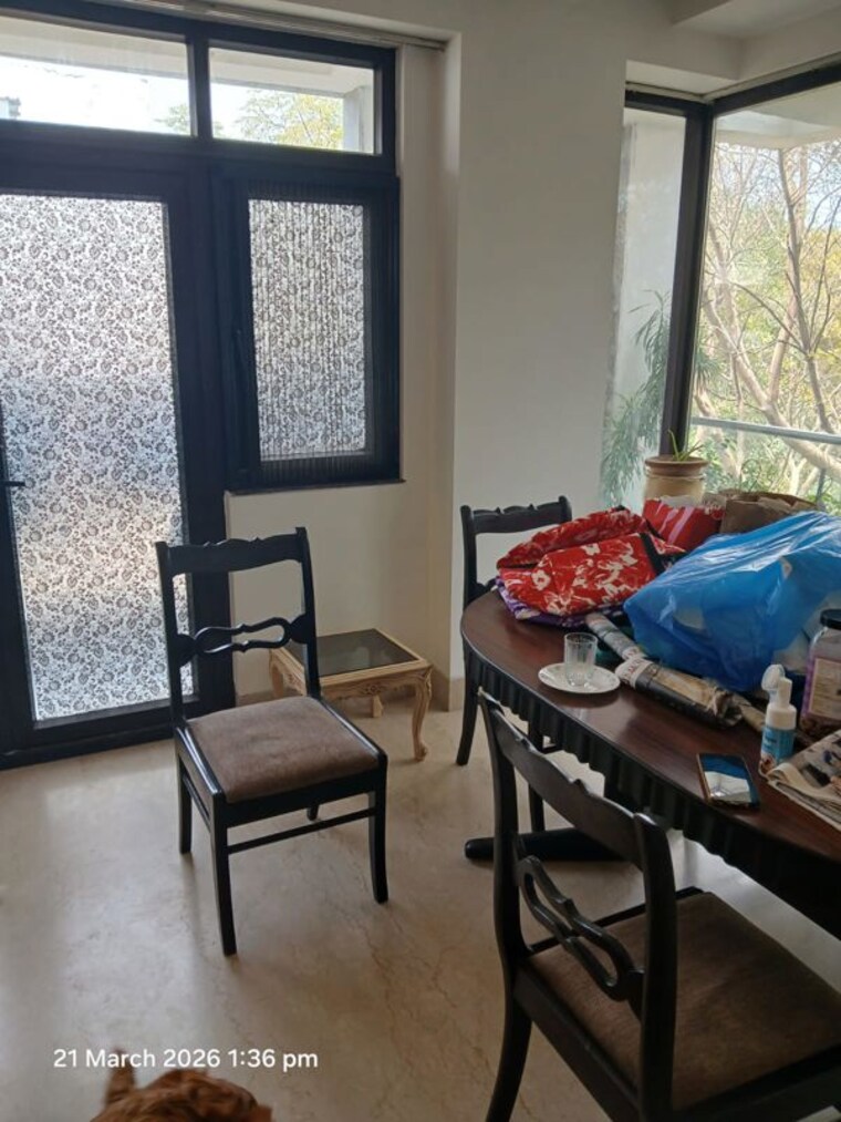 Team Area, greater kailash part 3 3 Bedroom 225 Sq.Yd. Builder Floor In Greater Kailash Part 3 Delhi 10264080