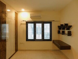 Room in 3 BHK Builder Floor at Adityas Mont Castle, Jubilee Hills – for Rent