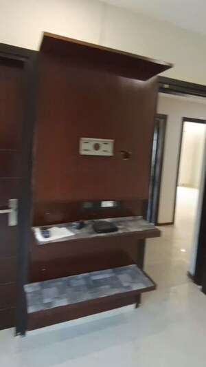 Furnished Amenities in 3.5 BHK Apartment at BPTP Park Grandeura, Sector 82 – for Rent