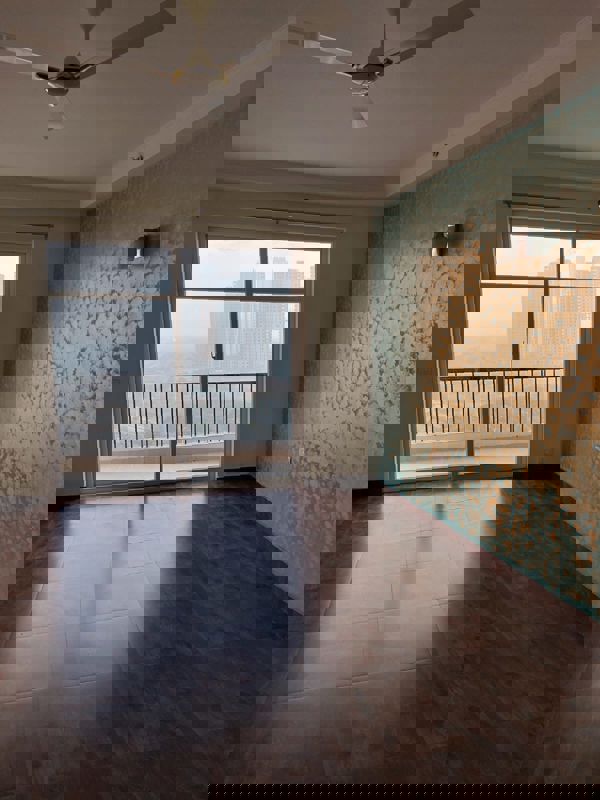 5 BHK + Servant Room 6010 Sq.Ft. Apartment in Amrapali Sapphire