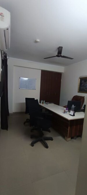 Living Room in 3 BHK Apartment at Amrapali Silicon City, Sector 76 – for Sale