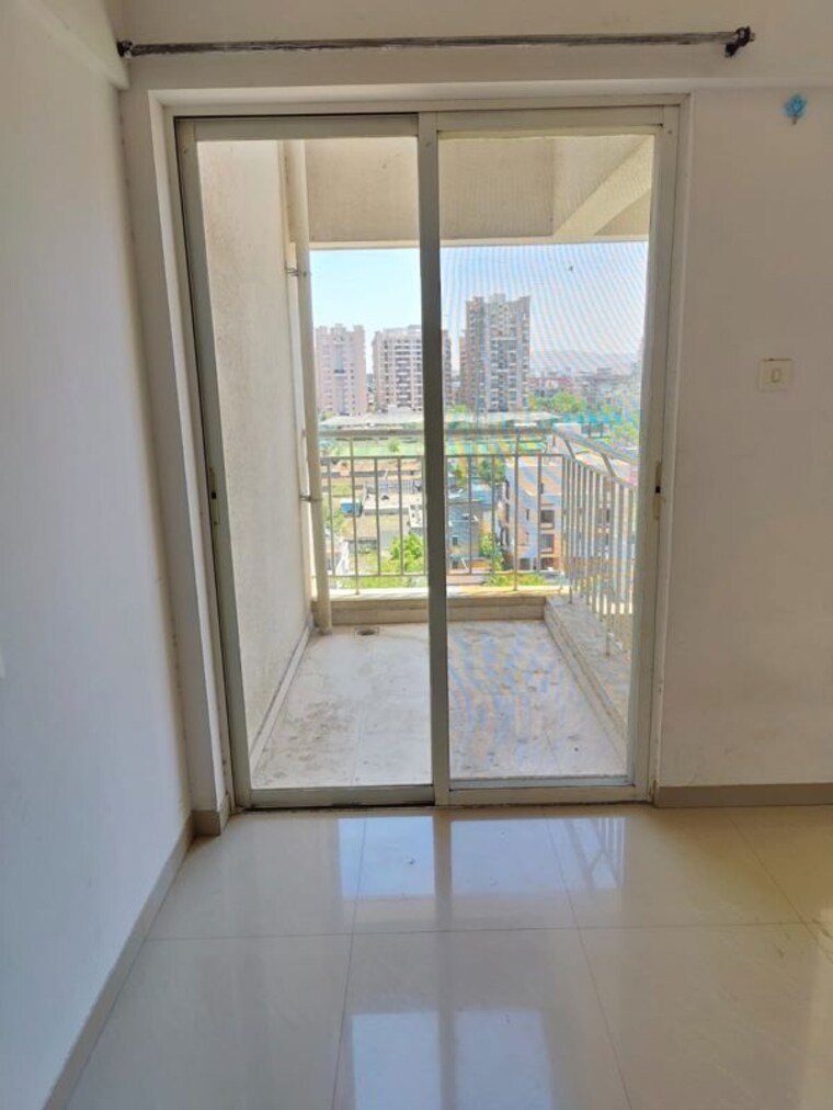 Living Room, mantra-essence 1 Bedroom 510 Sq.Ft. Apartment In Undri Pune 10264096