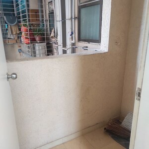 Room in 2 BHK Apartment at Runwal Bliss, Kanjurmarg East – for Rent