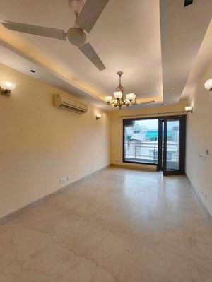 Room in 3 BHK Builder Floor at Greater Kailash I – for Rent