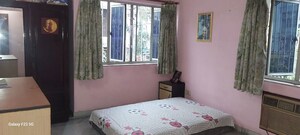Bedroom in 2 BHK Apartment at Hazra Road – for Rent