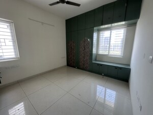 Room in 3 BHK Apartment at Aparna Zenon, Puppalaguda – for Rent