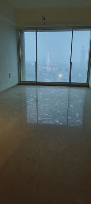 Room in 3 BHK Apartment at Raheja Imperia, Worli – for Sale