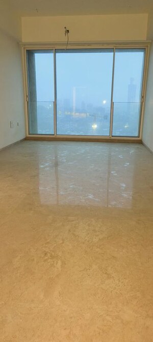 Room in 3 BHK Apartment at Raheja Imperia, Worli – for Sale