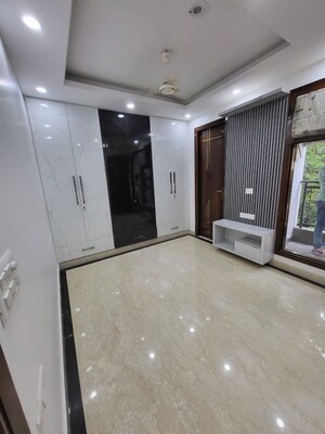 Room in 2 BHK Builder Floor at Kalkaji – for Rent