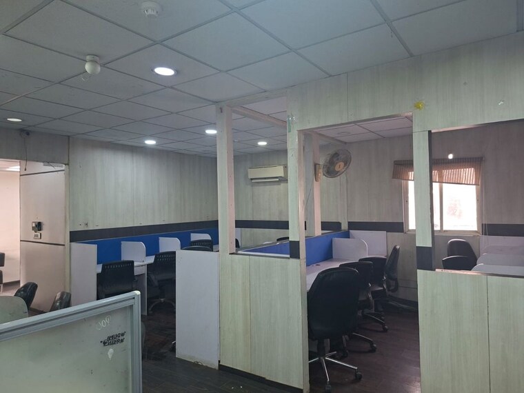 Common Area, sector 63 Commercial Office Space 2300 Sq.Ft. In Sector 63 Noida 10264118
