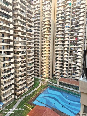 1 BHK Apartment For Rent in Gaur City 2 - 14th Avenue, Sector 16c Greater Noida