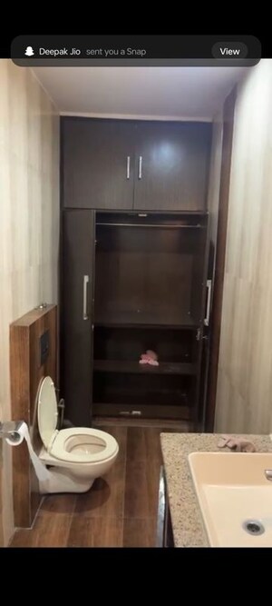 Furnished Amenities in 3.5 BHK Builder Floor at Chittaranjan Park – for Rent