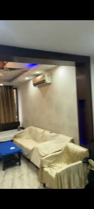 Bedroom in 3.5 BHK Builder Floor at Chittaranjan Park – for Rent