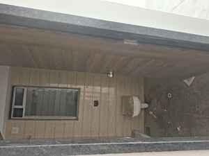 Bathroom in 1.5 BHK Apartment at Ghatkopar East – for Rent