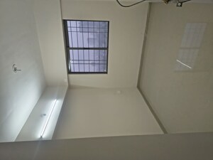 Room in 1 BHK Apartment at Ghatkopar East – for Rent