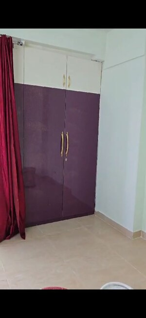 Furnished Amenities in 3 BHK Apartment at Kbnows Apartment, Sector 16 Greater Noida – for Rent