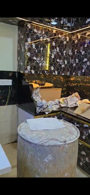 Team Area in 3 BHK Apartment at Kbnows Apartment, Sector 16 Greater Noida – for Rent