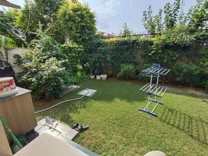 3 BHK Builder Floor – Garden View at SS Almeria, Sector 84 - for Sale