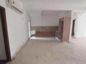 Building Lobby in 3 BHK Builder Floor at SS Almeria, Sector 84 – for Sale