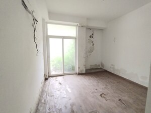 Room in 3 BHK Builder Floor at SS Almeria, Sector 84 – for Sale