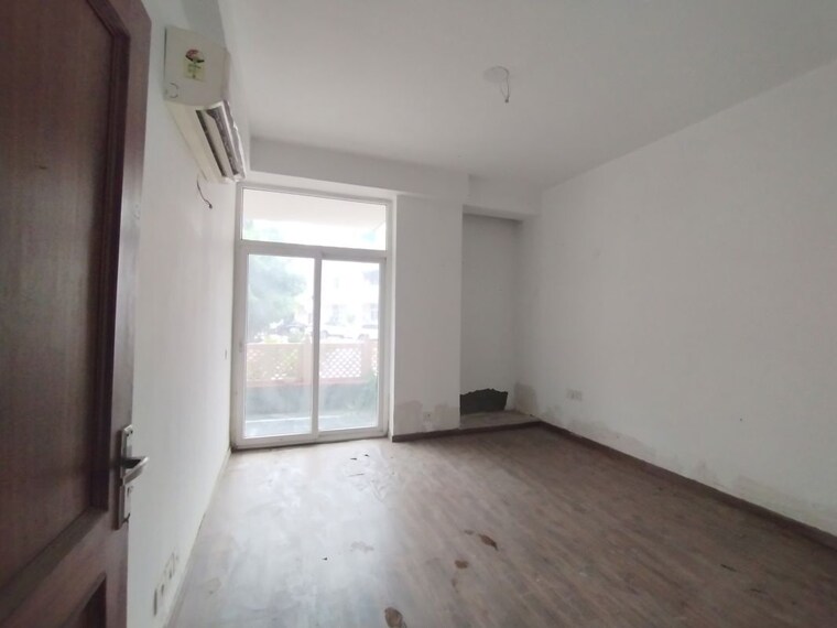 Room, ss-almeria 3 Bedroom 2000 Sq.Ft. Builder Floor In Sector 84 Gurgaon 9905925