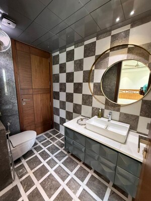 Team Area in 4 BHK Builder Floor at Greater Kailash ii – for Sale