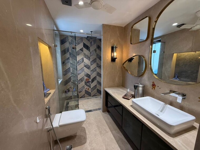 Team Area, greater kailash ii 4 Bedroom 400 Sq.Yd. Builder Floor In Greater Kailash ii Delhi 10264264