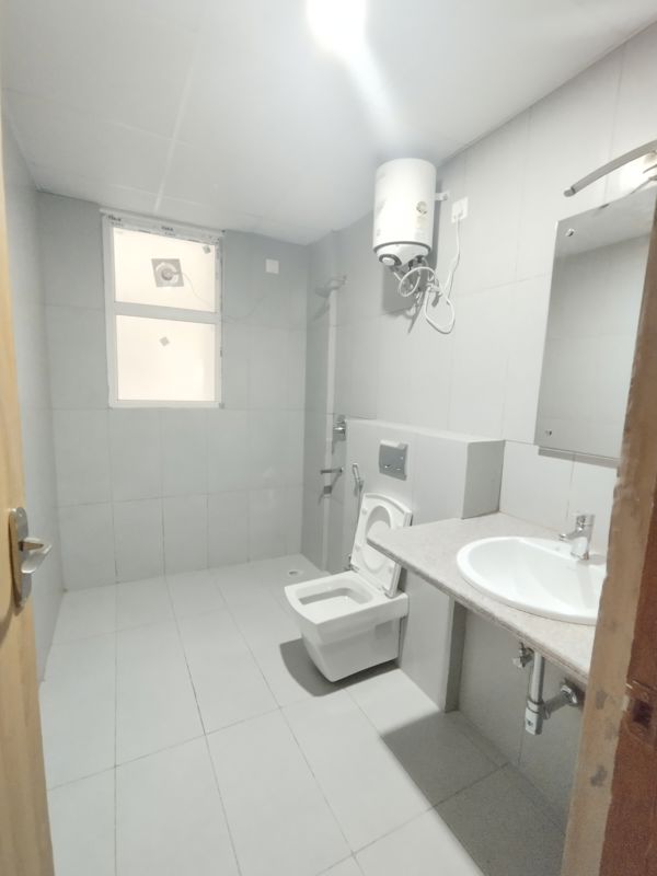 4 BHK + Servant Room 2700 Sq.Ft. Apartment in SS Linden