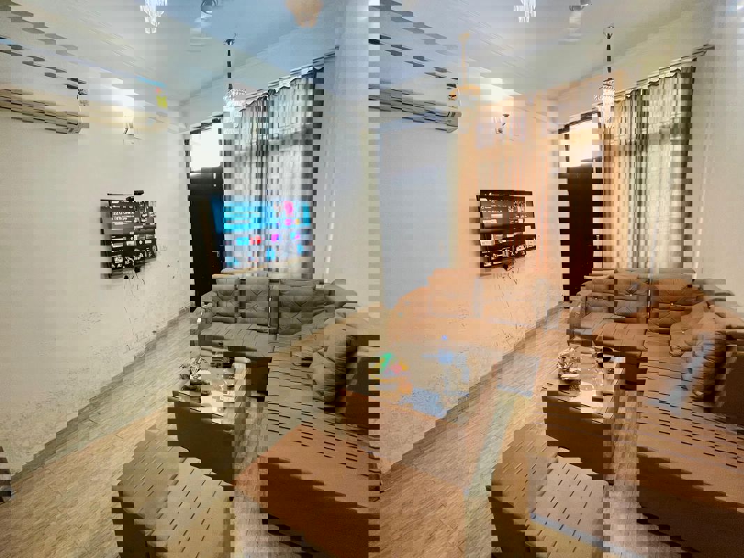 5 BHK + Servant Room Villa For Rent in Amrapali Dream Valley