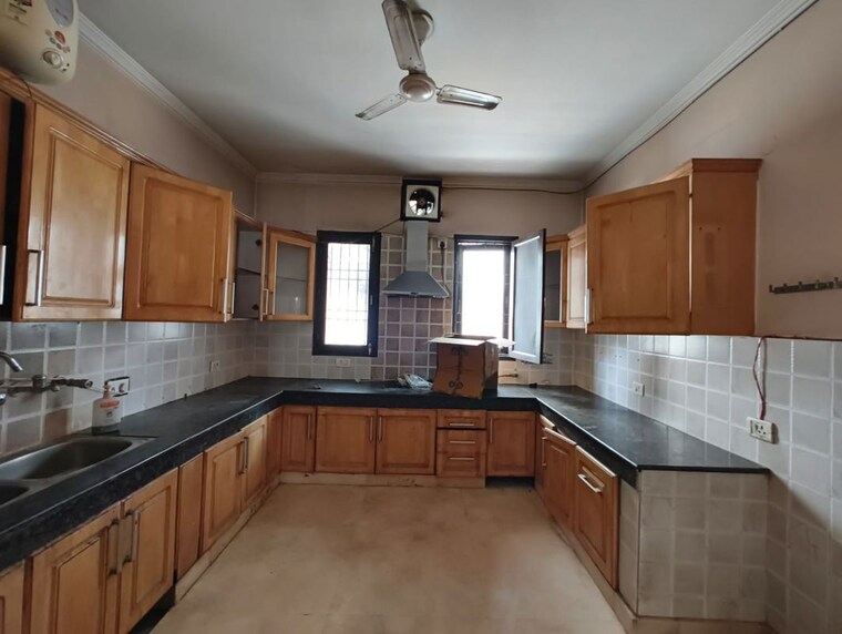 Kitchen, kalkaji 4 Bedroom 300 Sq.Yd. Builder Floor In Kalkaji Delhi 10264287