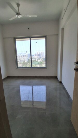 Room in 2 BHK Apartment at Parekh Celeste, Goregaon West – for Rent