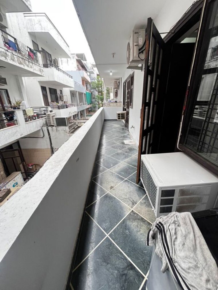 Balcony, builder-floor  1450 Sq.Ft. Builder Floor In Sector 28 Gurgaon 10264146