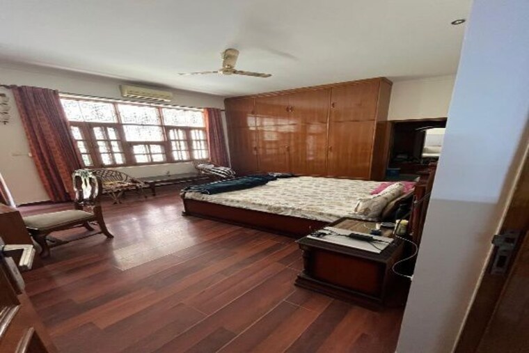 Living Room, sector 16 a 6+ Bedroom 500 Sq.Yd. Independent House In Sector 16 A Faridabad 10251614