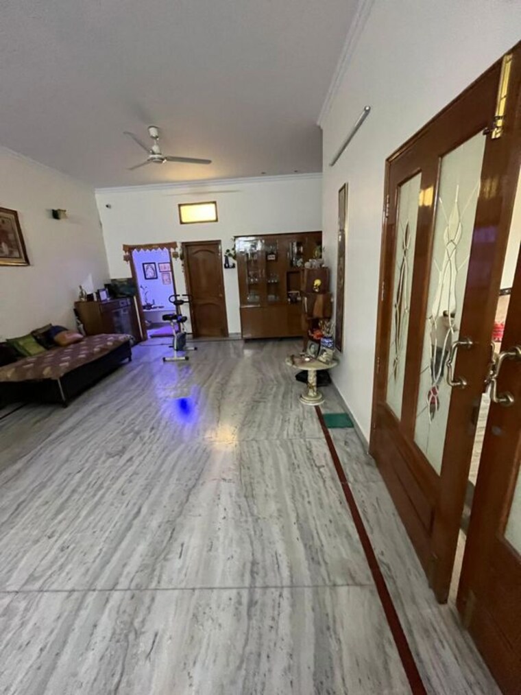 Balcony, sector 16 a 6+ Bedroom 500 Sq.Yd. Independent House In Sector 16 A Faridabad 10251614