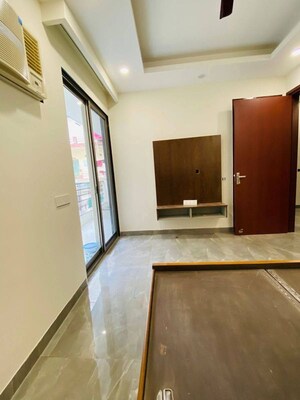 Bedroom in 1 BHK Apartment at Saket – for Rent