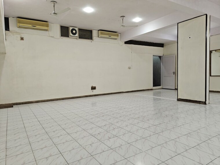 Team Area, safdarjung enclave Commercial Office Space 2000 Sq.Ft. In Safdarjung Enclave Delhi 10264320
