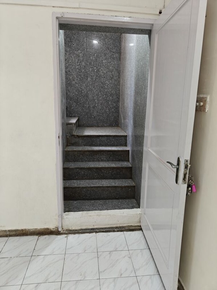Other, safdarjung enclave Commercial Office Space 2000 Sq.Ft. In Safdarjung Enclave Delhi 10264320