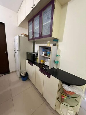 Team Area in 1 BHK Apartment at Viman Nagar – for Rent