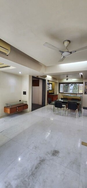 Living Room in 5 BHK Villa at Chembur – for Sale