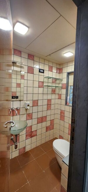 Bathroom in 5 BHK Villa at Chembur – for Sale