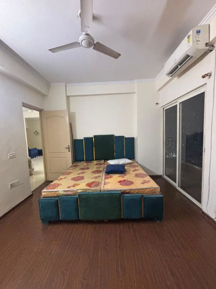 Bedroom, maxblis-white-house 3 Bedroom 1350 Sq.Ft. Apartment In Sector 75 Noida 10264311