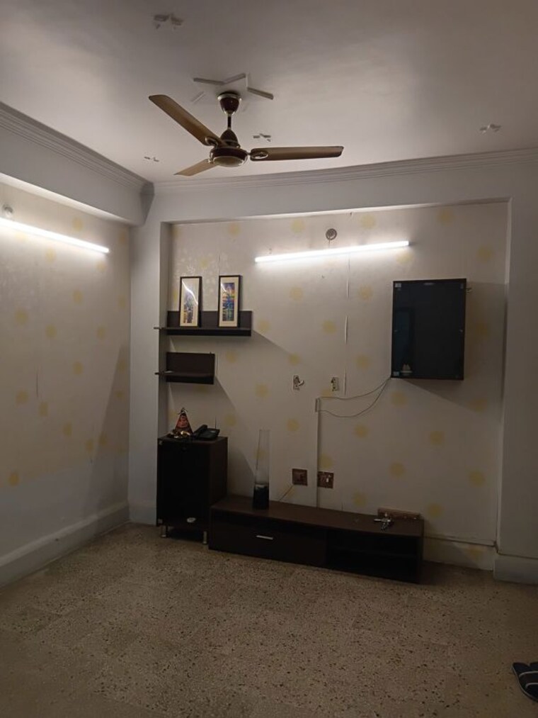 Room, bailey road 3 Bedroom 1500 Sq.Ft. Apartment In Bailey Road Patna 10264424