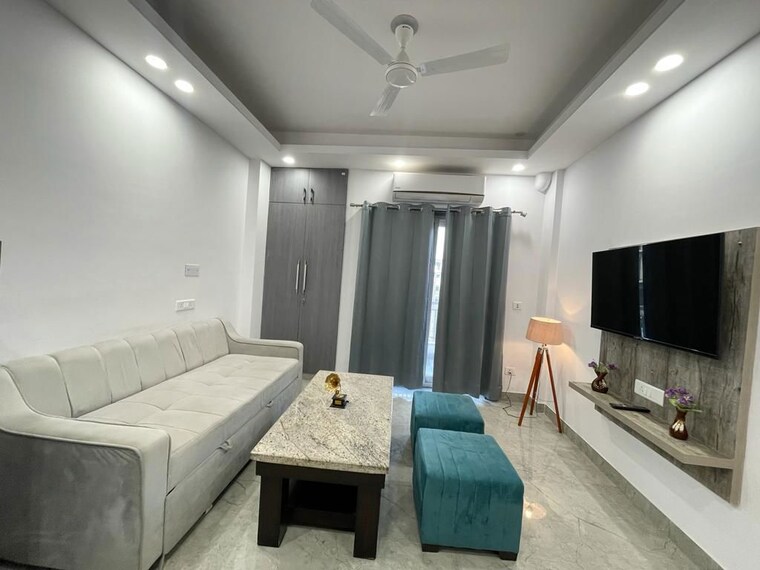 Living Room, queens-plaza 1 Bedroom 263 Sq.Ft. Builder Floor In Sector 43 Gurgaon 10264435