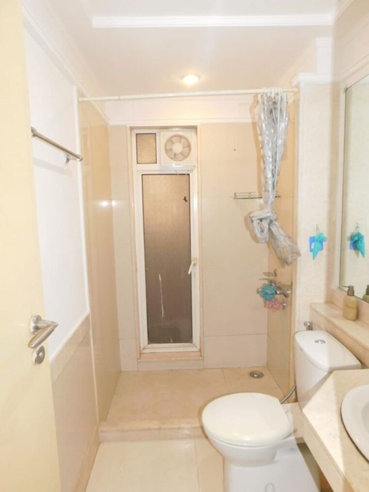 Bathroom, hiranandani-gardens-glen-height 3 Bedroom 1300 Sq.Ft. Apartment In Powai Mumbai 10264444