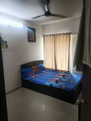 Bedroom in 3 BHK Apartment at Tingre Nagar – for Rent